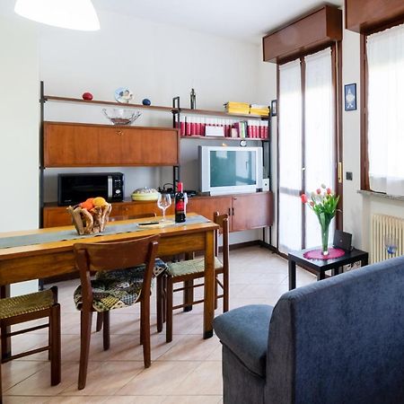 Parma Fiere Studio Con Parcheggio E Balcone Apartment Exterior photo