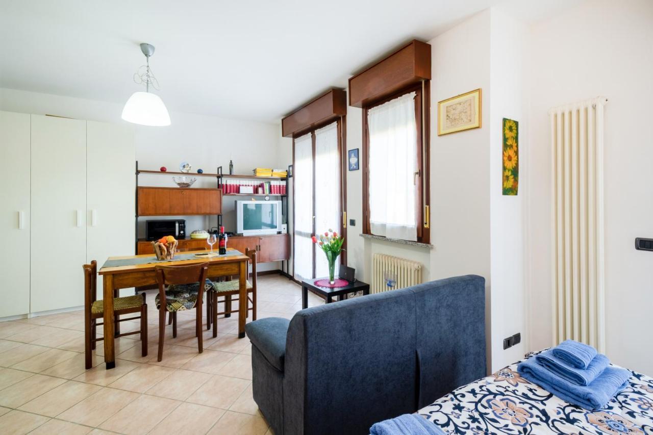 Parma Fiere Studio Con Parcheggio E Balcone Apartment Exterior photo